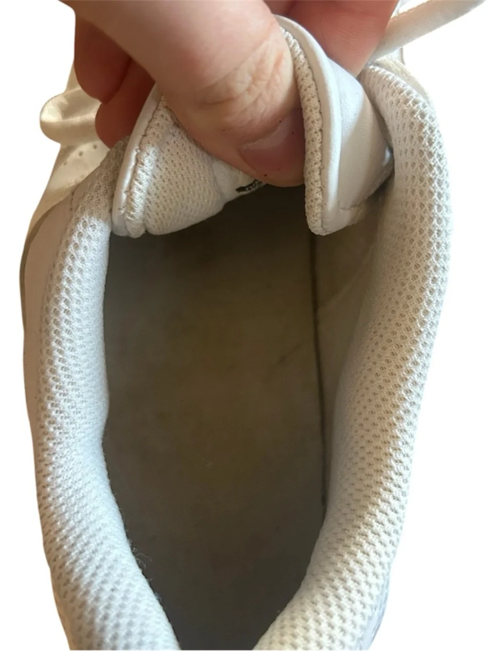 Nike White Non-marking Lace Up Sneakers, Size 6 - Picture 7 of 7